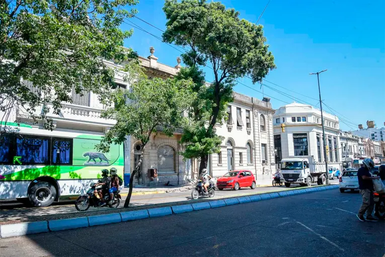 La municipalidad proyecta una transformación de calle 25 de Mayo